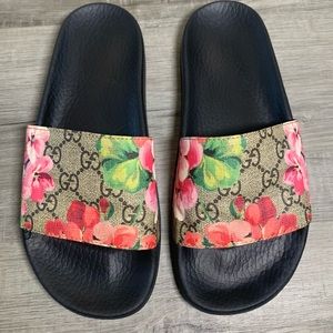 Gucci gg bloom slides